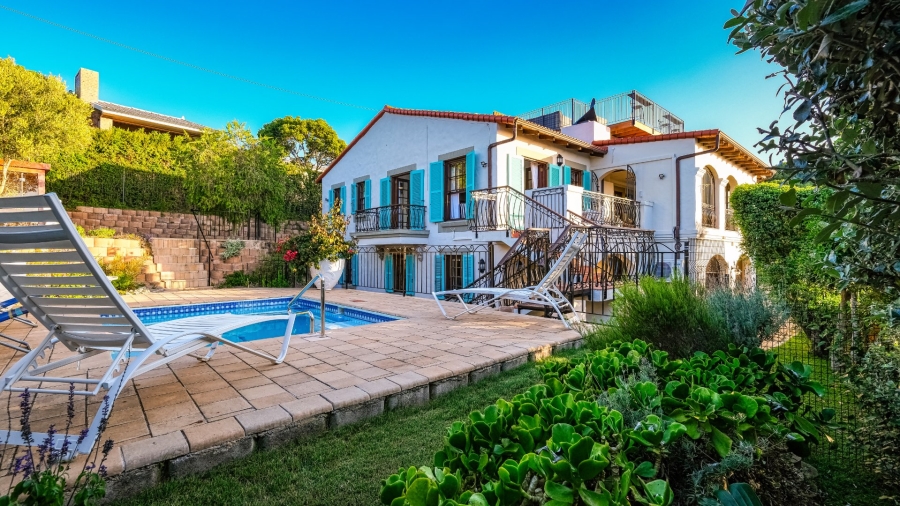 6 Bedroom Property for Sale in Kingfisher Creek Western Cape